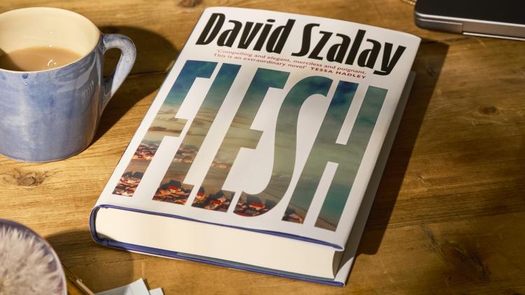 الصورة من موقع الجائزة الرسمي The Booker Prize Foundation